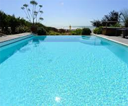 Je veux aller à la piscine de Manou